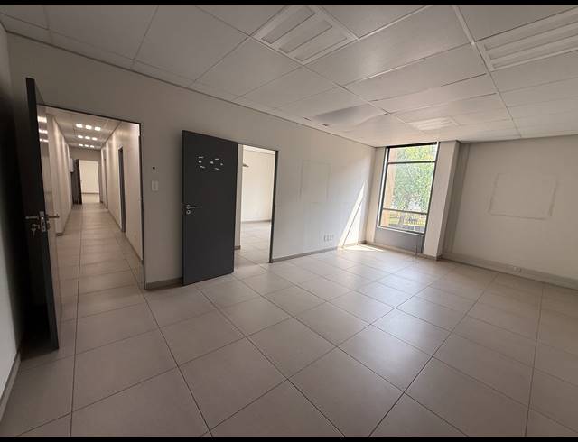 216M² OFFICE TO LET IN ROSEBANK